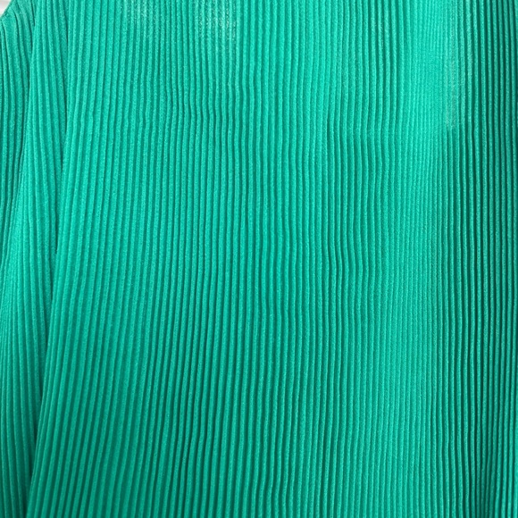 Flowy top - Picture 2 of 4